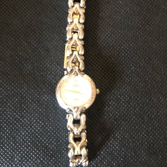 🛍✨️ Women's Armiton Now Diamond Watch✨️ - Picture 8 of 12